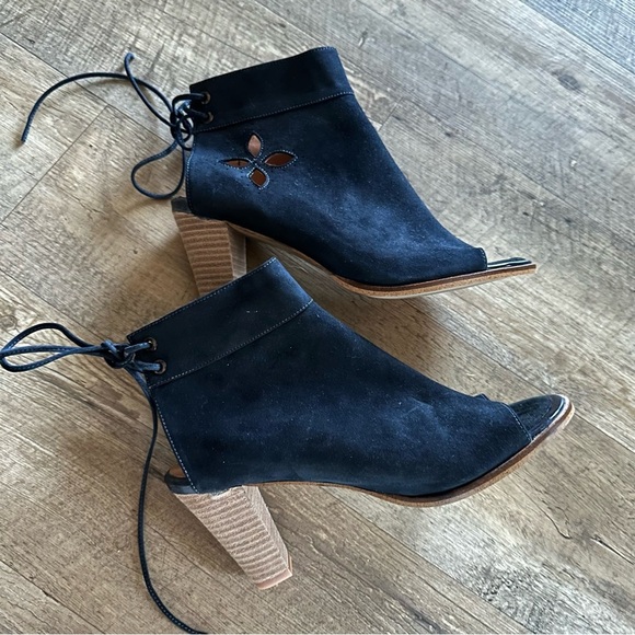 Sundance Stormy Heels / Sandals - Picture 5 of 11